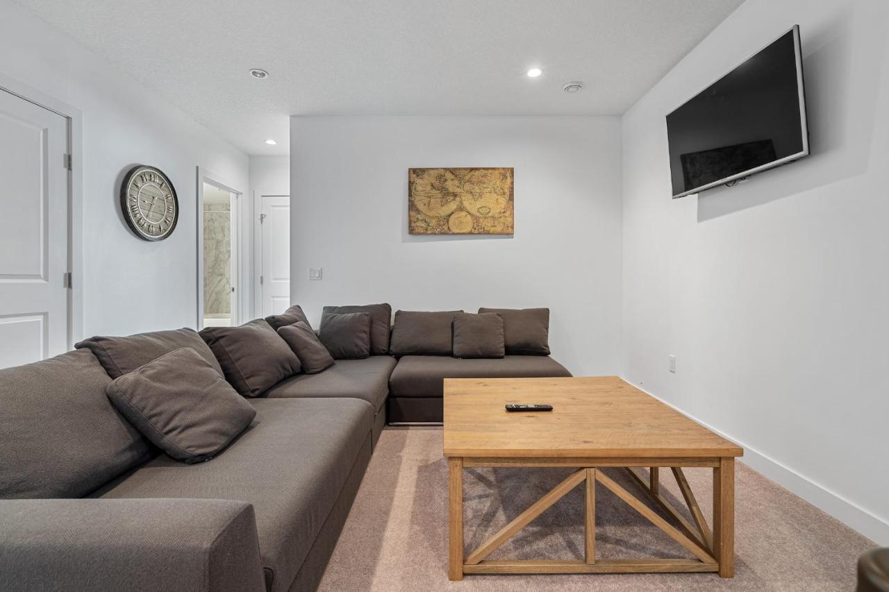 Luxury Spacious Private House Near City Centre YYC Kültér fotó